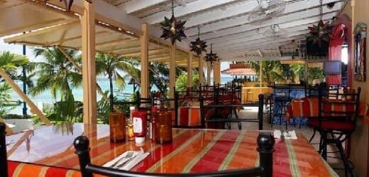 deck-dining
