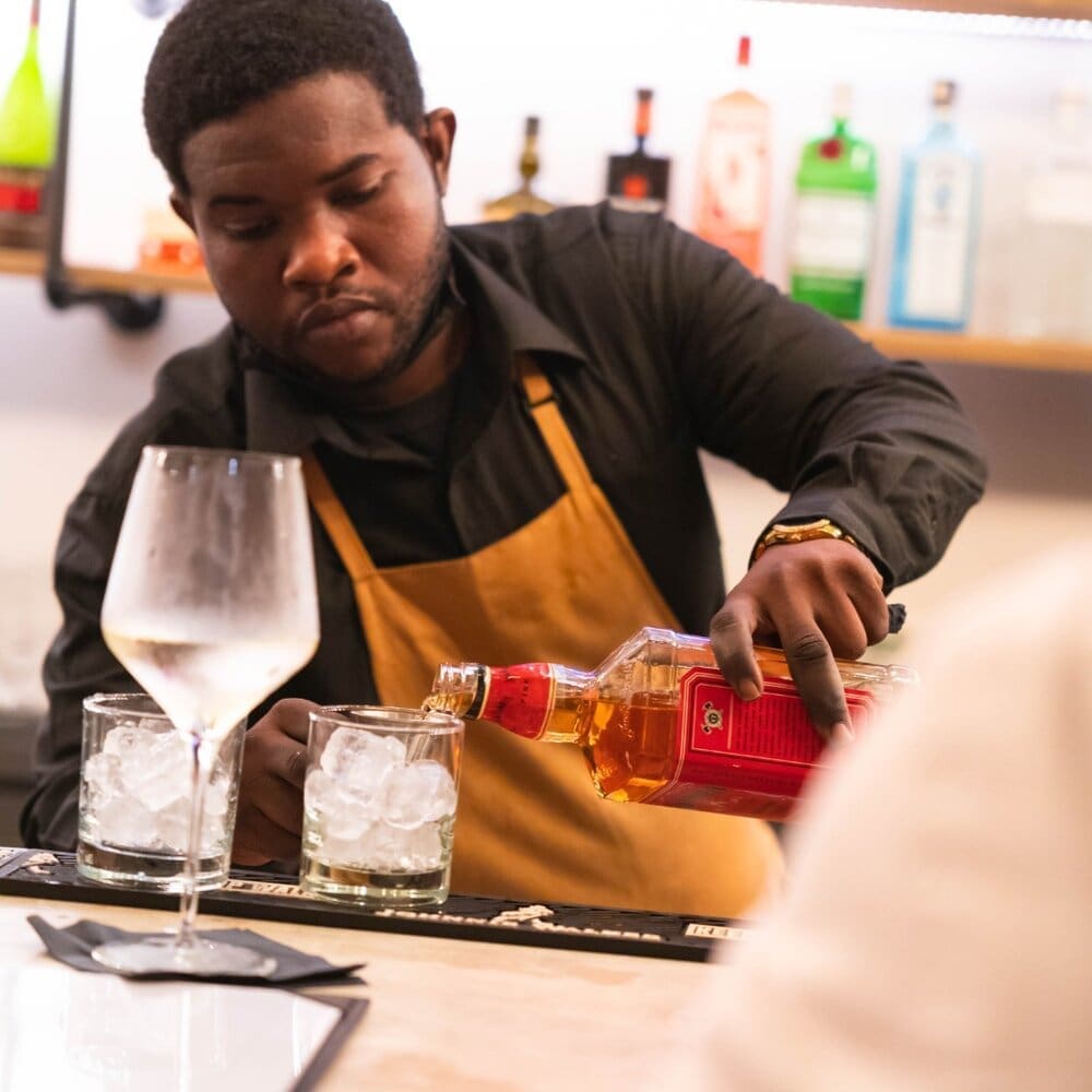 West Bar & Restaurant